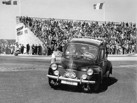 J.J.P.Feldheim i P.Feldheim – Renault 4CV.
